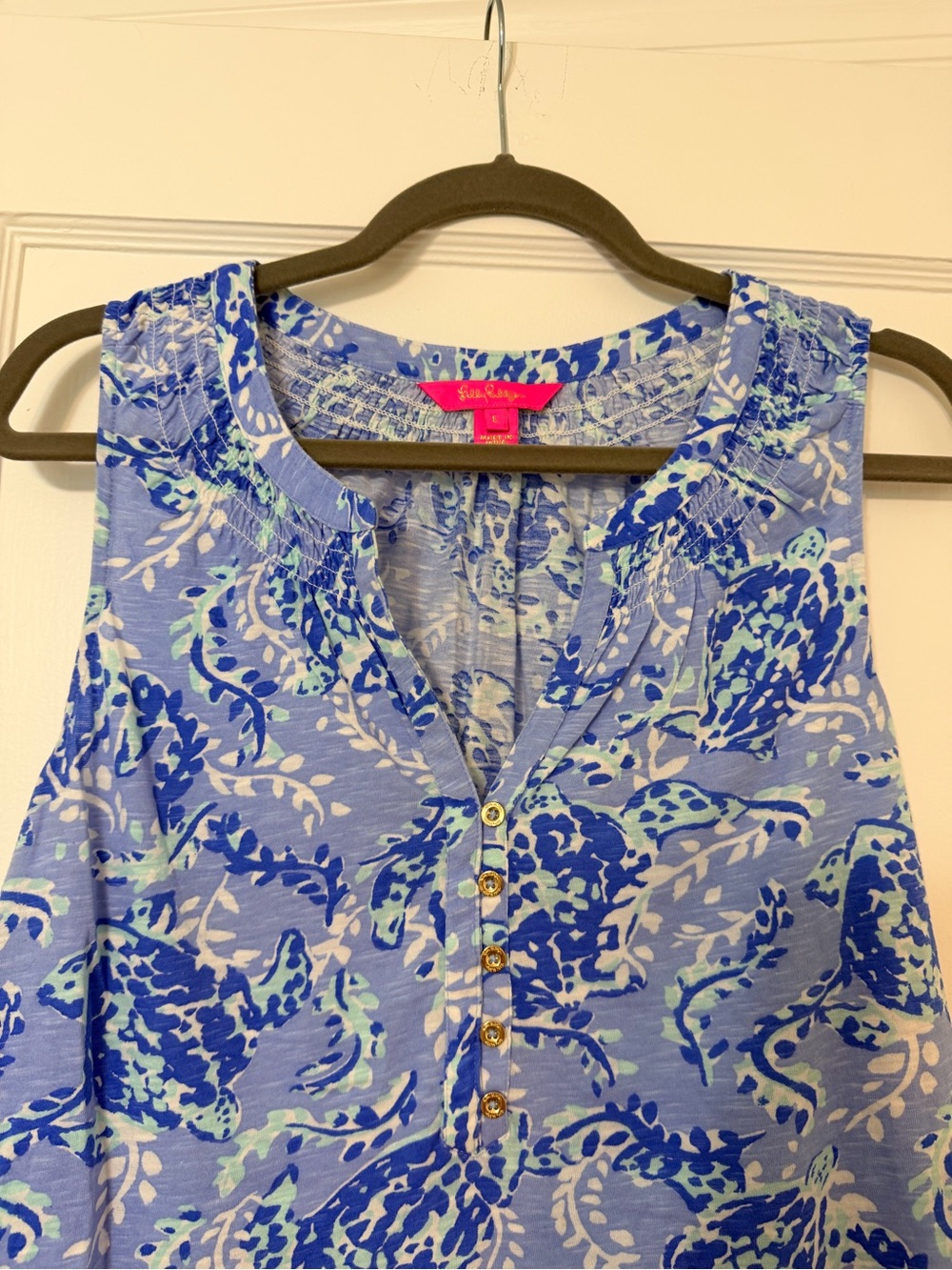 Lilly Pulitzer Blue & Aqua Sleeveless Printed Henley Camisole - Picture 3 of 5